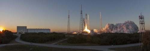 SpaceX lança missão bem-sucedida a Marte